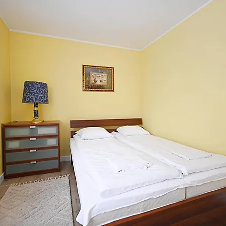 Victus Traditional Apartment With Balcony In Sopot By Noclegi Renters-3
